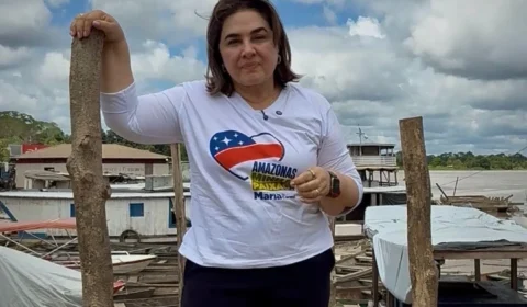 Professora Maria do Carmo mostra realidade de Pauini que ninguém vê: abandono e isolamento pela falta de um porto