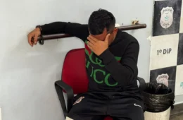 VÍDEO: PM é assaltado e agredido por trio na Manaus Moderna, um dos suspeitos foi preso