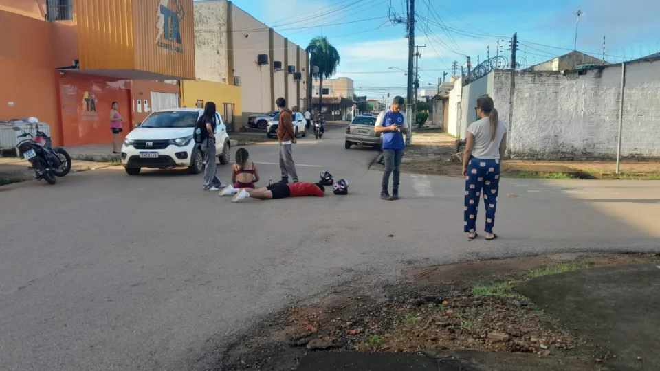 Colisão entre motos deixa duas mulheres feridas na zona Sul de Porto Velho