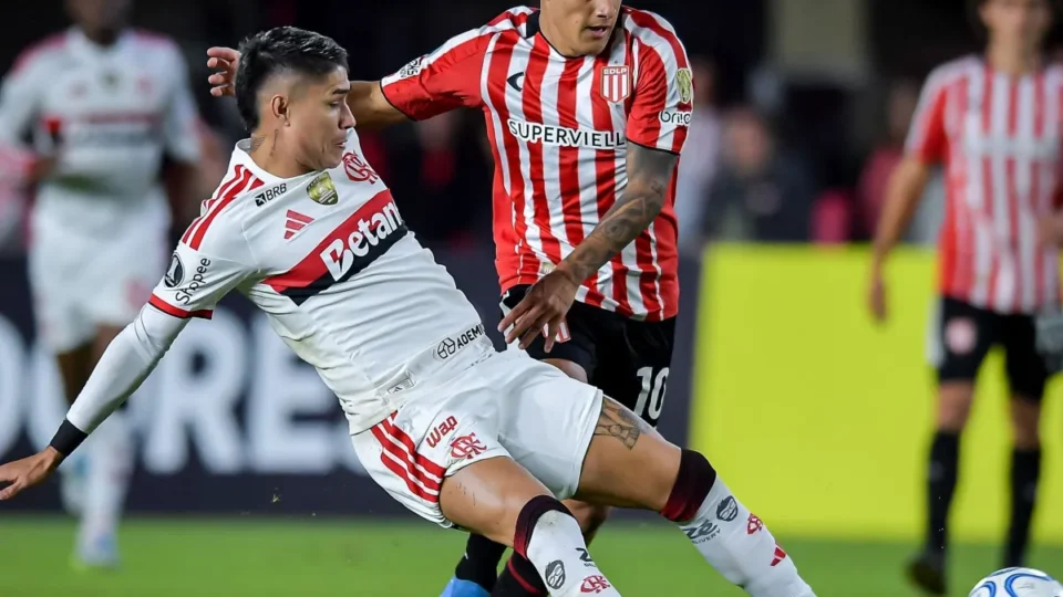Libertadores: Flamengo empata com Estudiantes fora de casa; Palmeiras também fica no 1 a 1