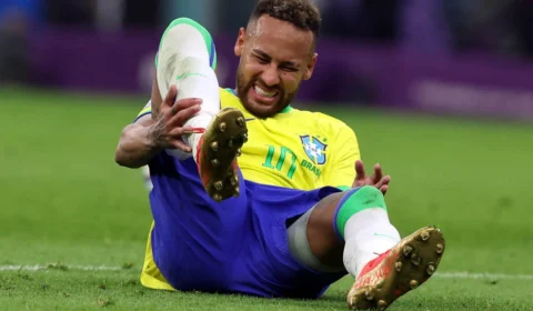 Lesão na panturrilha de Neymar é diagnosticada dias antes da estreia na Copa do Mundo