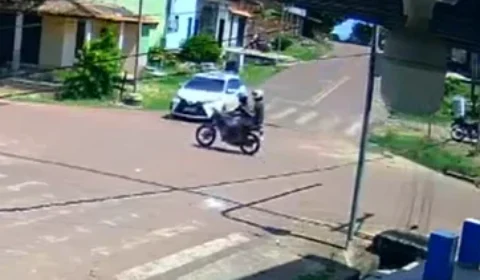 Colisão entre carro e moto deixa jovem morto em Itaituba