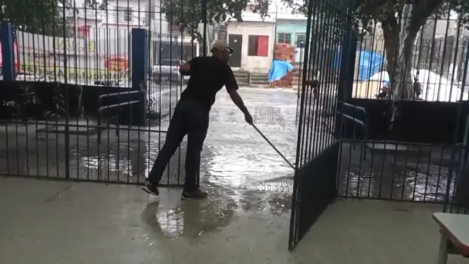 Chuva forte provoca alagamentos e transtornos em Belém e Ananindeua
