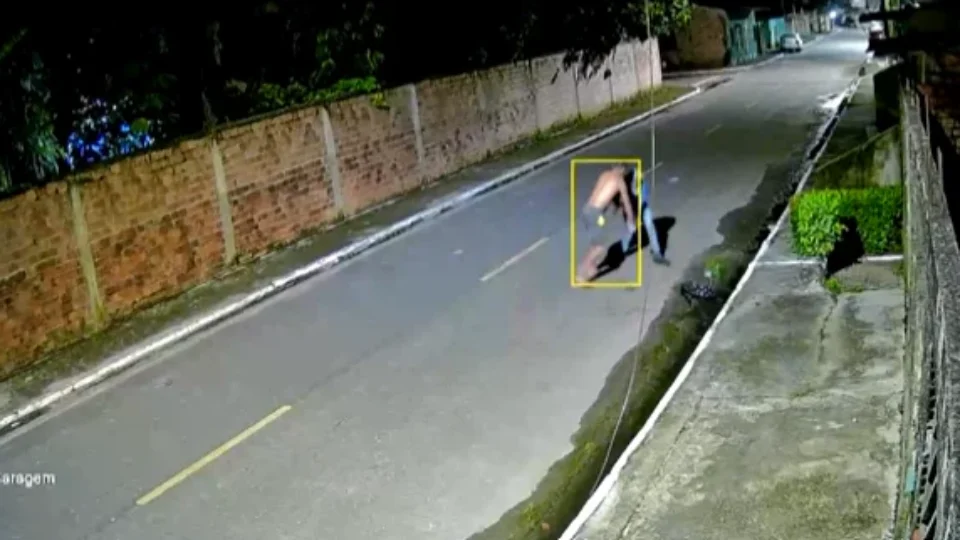 Câmeras registram momento em que morador reage a tentativa de assalto em Outeiro, no Pará
