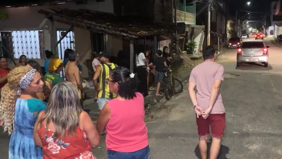 Moradores denunciam atos obscenos em rua do bairro da Castanheira, em Belém.