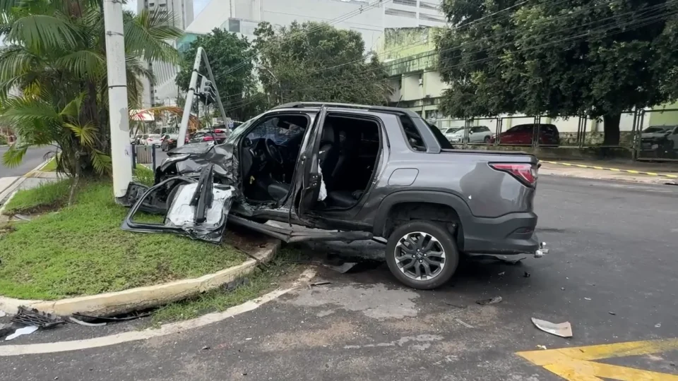 Vítima de acidente no Reduto cobra por justiça após colisão entre dois carros, em Belém