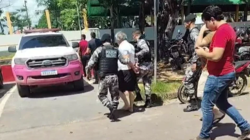 Homem é preso após suspeita de tentativa de feminicídio e confusão armada em hospital, no Pará