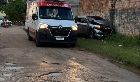 Colisão entre Jeep e viatura da Polícia Penal deixa motorista ferida na capital de Rondônia