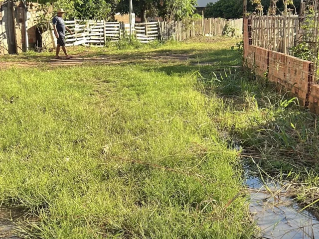 Sem asfalto e drenagem, moradores do Planalto II cobram solução na Avenida Eduardo Campos Na Zona leste de Porto Velho