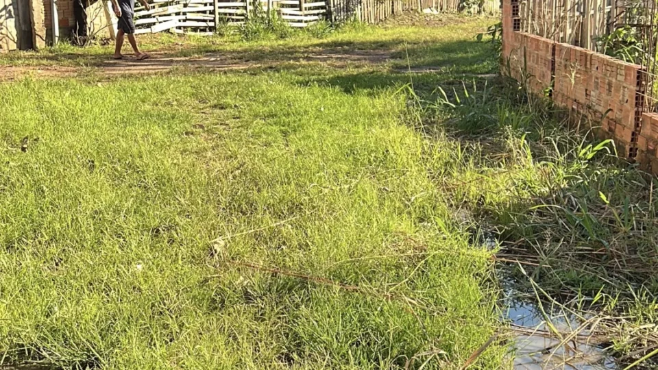 Sem asfalto e drenagem, moradores do Planalto II cobram solução na Avenida Eduardo Campos Na Zona leste de Porto Velho