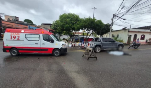 Tragédia: Motociclista de aplicativo morre em colisão violenta com Amarok no Centro de Manaus