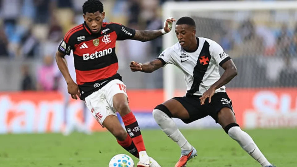Vasco arranca empate no fim contra o Flamengo em clássico movimentado no Maracanã