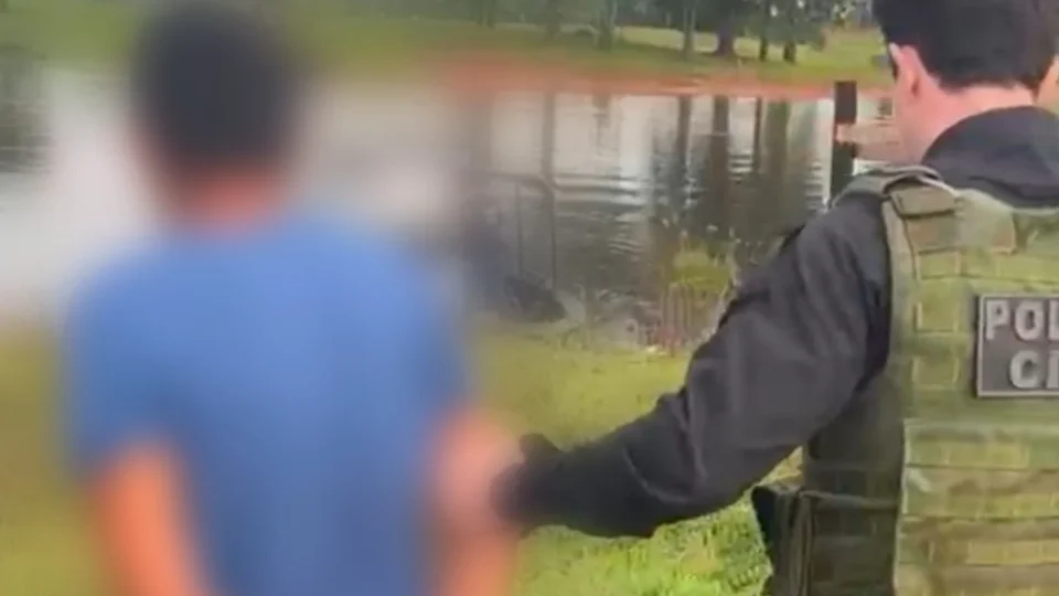 Vídeo: Homem é preso por abusar da própria filha de 13 anos; mãe também é investigada por saber dos abusos