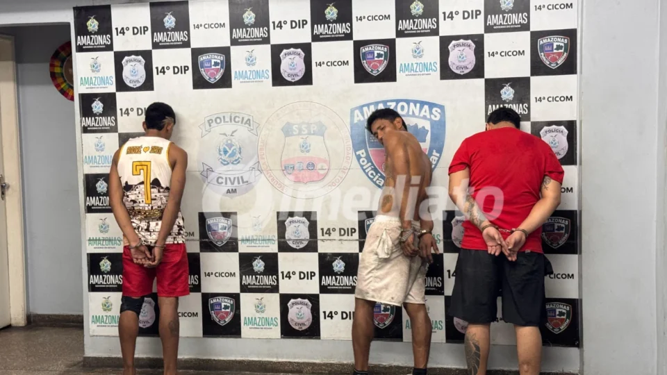Trio é preso com drogas e dinheiro durante ação policial no bairro Armando Mendes; foragido do Pará está entre os detidos