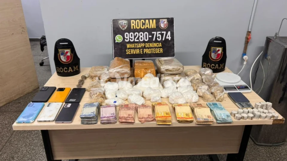 Casal é preso com drogas, balanças e mais de R$ 6 mil durante ação da Rocam em Manaus