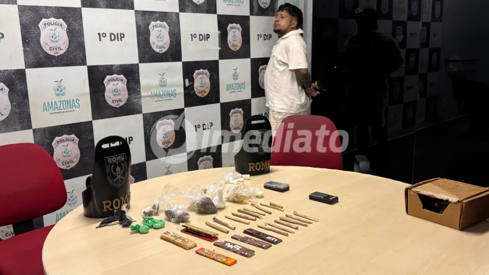 Homem é preso pela ROMU com drogas e balança de precisão no bairro Praça 14, em Manaus