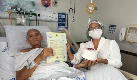 Paciente com câncer realiza casamento dentro de hospital em Manaus