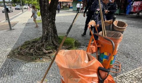 Gari encontra crânio durante limpeza no Centro de Manaus