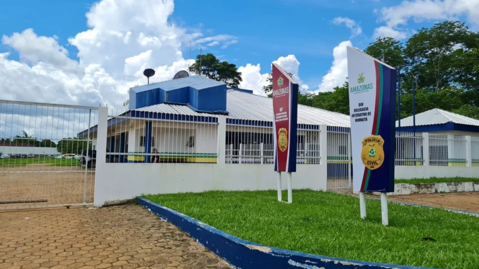 Dupla é presa com drogas durante operação policial em Humaitá