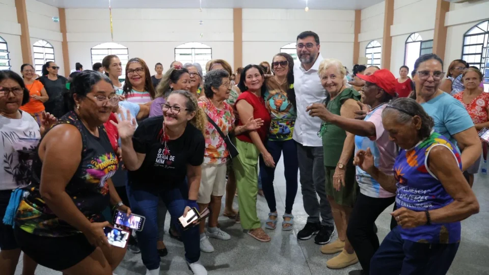 Wilson Lima participa de encontro com grupos de idosos e ouve demandas na zona norte de Manaus