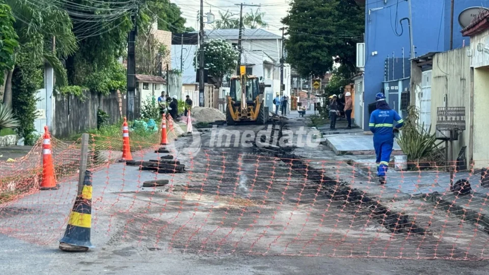 Obras da Águas de Manaus vão ampliar rede de esgoto em mais de 17 áreas da capital