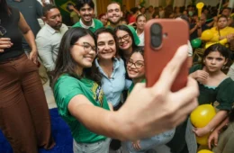 Maria do Carmo defende protagonismo da juventude durante encontro político em Manaus
