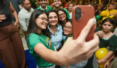 Maria do Carmo defende protagonismo da juventude durante encontro político em Manaus