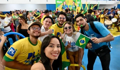 Quadra lotada marca lançamento das pré-candidaturas de Maria do Carmo ao Governo e Alberto Neto ao Senado