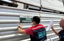 Obra de condomínio é interditada após trabalhador morrer soterrado em Manaus
