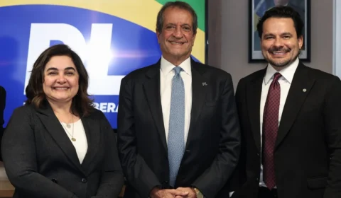 Valdemar Costa Neto desembarca em Manaus para oficializar pré-candidaturas de Maria do Carmo ao Governo e Alberto Neto ao Senado