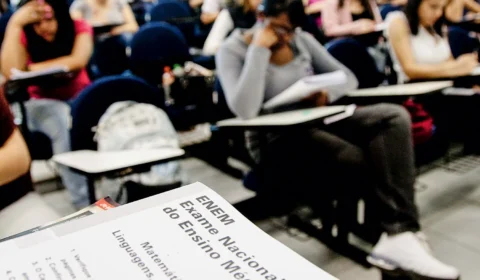 Alunos da rede pública serão inscritos automaticamente no Enem a partir de 2026