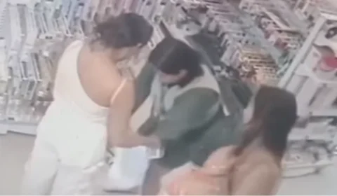 VÍDEO: mulheres são flagradas furtando produtos de loja no Centro de Manaus; suspeitas são contidas por funcionário