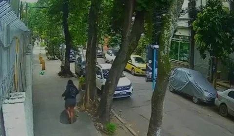 Vídeo: Mulher cai em bueiro no Maracanã após tampa ceder e é resgatada com ajuda de motociclista