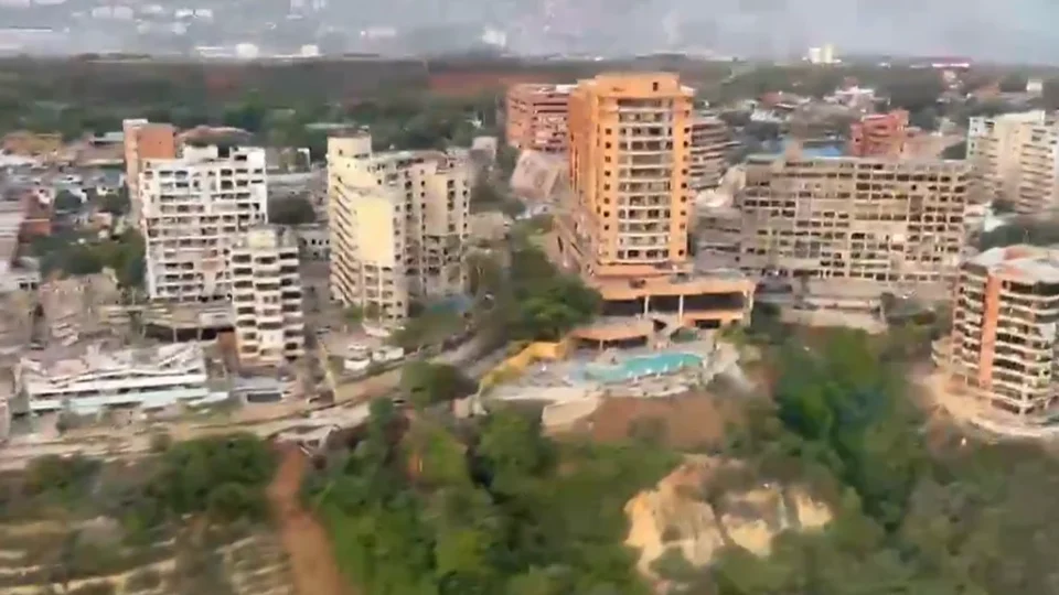 Veja: Helicóptero mostra destruição após terremotos na Venezuela; prédios ficam reduzidos a escombros