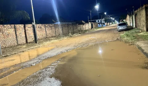 Cansados de promessas, moradores da Rua Telma Regina aguardam asfaltamento há mais de 25 anos