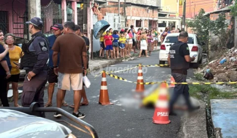 Homem é morto a tiros após motociata em comemoração ao jogo do Brasil no bairro Compensa, em Manaus