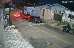 Veja: ROCAM encontra veículo usado em assalto e prende dois homens em condomínio na zona norte de Manaus