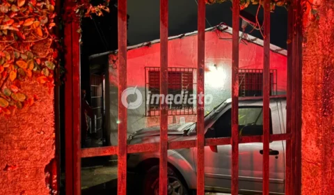 Homem é atacado pelo próprio pitbull pela terceira vez dentro de casa e mobiliza Samu, Bombeiros e PM no bairro Nova Cidade
