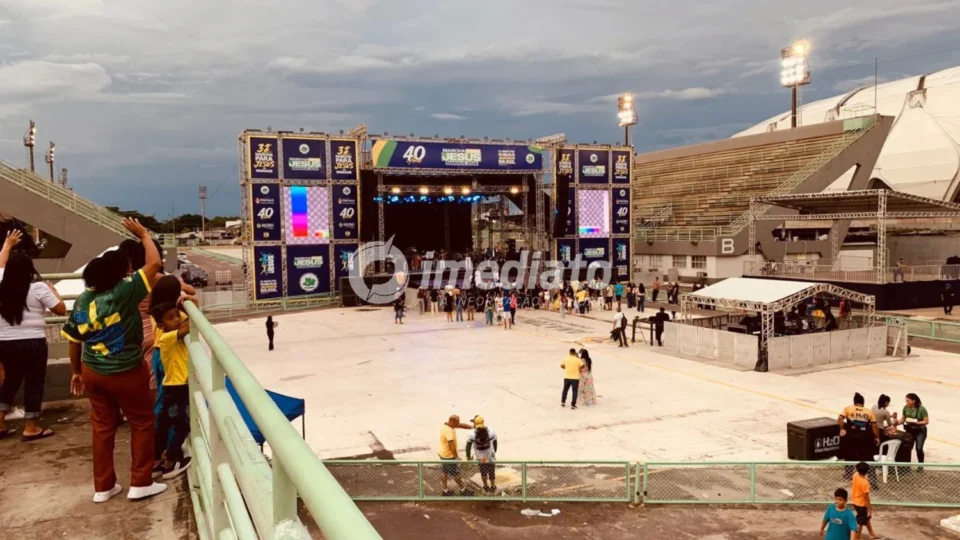 32ª Marcha para Jesus reúne multidão e transforma ruas de Manaus em grande ato de fé e adoração no Sambódromo