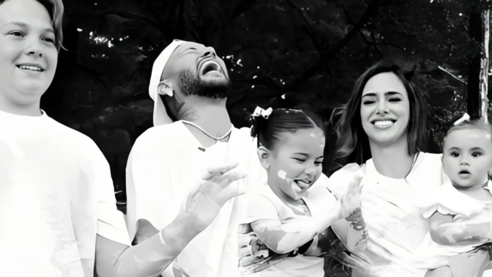 VÍDEO: Neymar Jr. anuncia que será pai pela quinta vez; Bruna Biancardi revela gravidez de mais uma filha em chá revelação