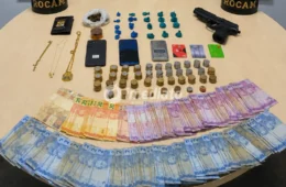 Homem é preso pela ROCAM com drogas, simulacro de arma e mais de R$ 1 mil em dinheiro no bairro Flores