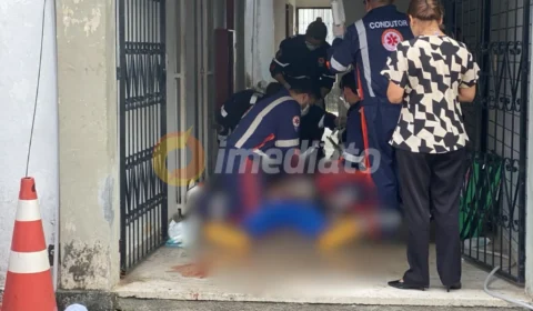 Veja vídeo: autônomo é morto com facada no coração enquanto trabalhava em condomínio no bairro Chapada