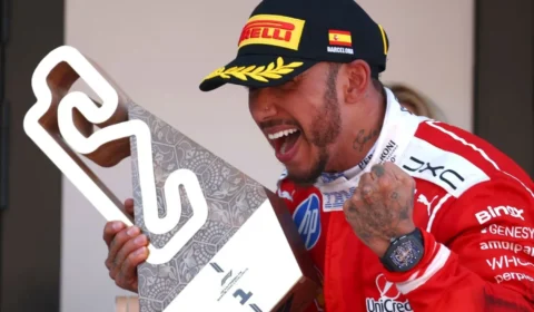 Hamilton vence primeira corrida pela Ferrari na Catalunha