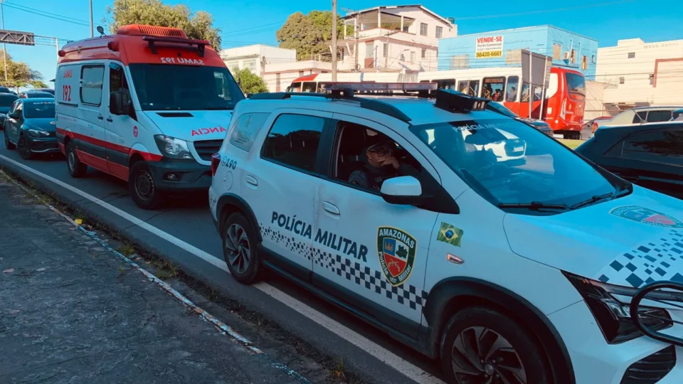 Homem rouba fios na praça 14 é baleado por motociclista, tenta fugir e acaba preso pela PM