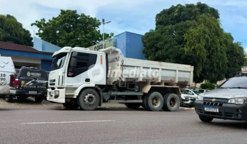 Polícia Ambiental apreende grande quantidade de madeira ilegal na comunidade Bariri