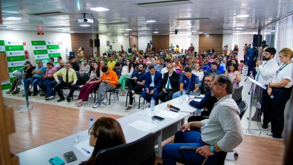 Defensoria reúne mais de 400 pessoas na capital e no interior em audiência pública para debater orçamento
