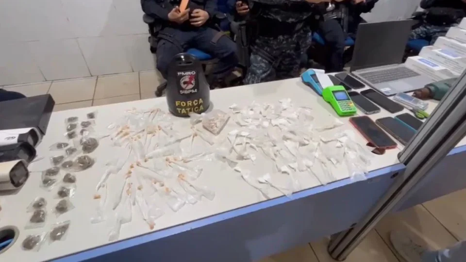 Grupo suspeito de movimentar R$ 60 mil com tráfico é preso no bairro Planalto em Porto Velho