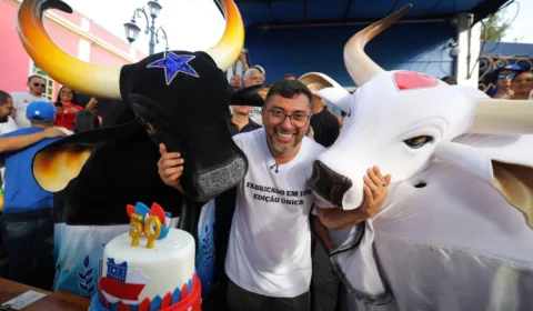 Wilson Lima celebra 50 anos ao lado de amigos e apoiadores durante festa em Parintins