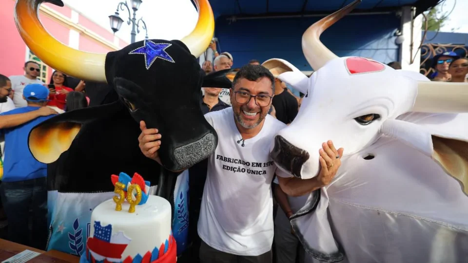 Wilson Lima celebra 50 anos ao lado de amigos e apoiadores durante festa em Parintins