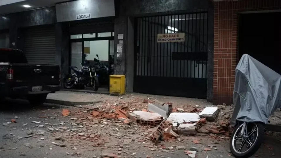 Terremoto de magnitude 7,1 atinge a Venezuela, abala Caracas e gera alerta de tsunami no Caribe